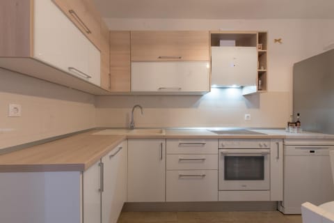 Kitchen or kitchenette, stove