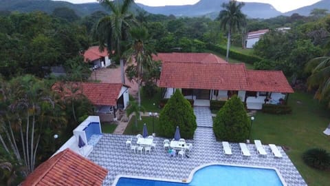 Acogedora Casa Finca con Jacuzzi 5Habs 18Personas RSH House in Cundinamarca, Colombia