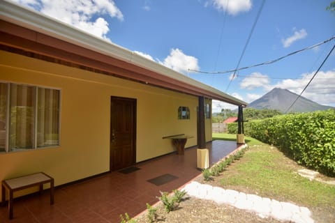 Casa Amarilla House in Alajuela Province