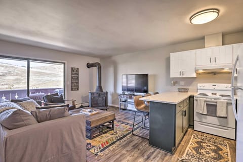 Modern Mtn Retreat with Views about 7 Mi to Keystone! Condo in Dillon