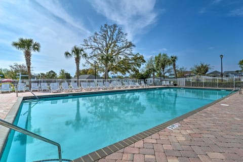 Charming Bermuda Bay Hideaway with Game Room! House in Surfside Beach