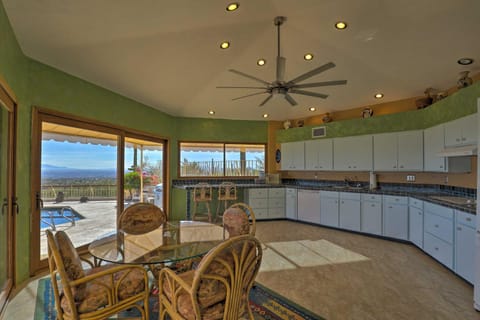 Tucson Retreat with Superb Mountain and City Views! House in Catalina Foothills