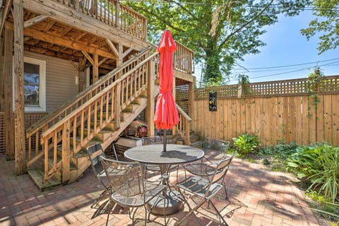 Chic Richmond Apartment with Private Deck and Patio! Appartement in Church Hill