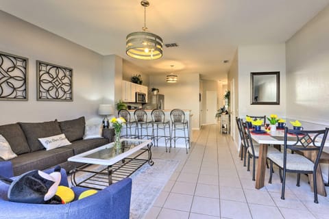 Kissimmee Resort Townhome with Private Cocktail Pool Maison in Windsor Hills
