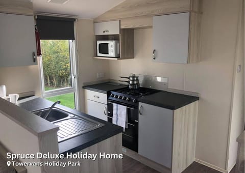 Spruce Deluxe Holiday Home Haus in Mablethorpe