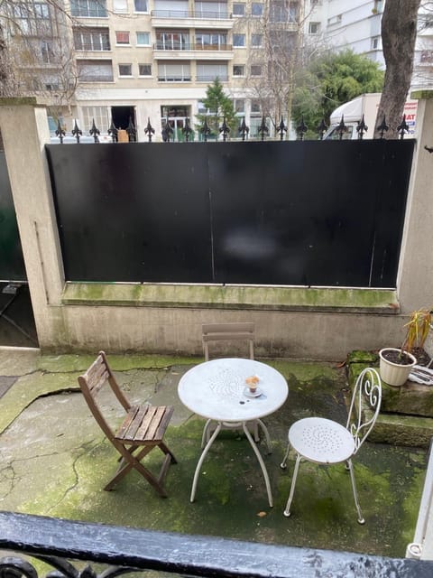 Cosy, charming apartment with courtyard Apartment in Paris