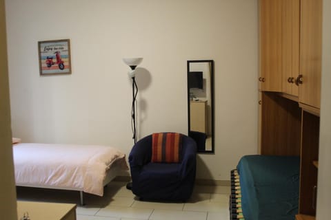 Simple & Comfortable apartment POLICLINICO SAN DONATO Condo in San Donato Milanese
