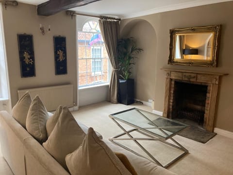 No.25 Steep Hill - Award Winning Street, Cathedral Quarter, Lincoln - Free Parking Maison in Lincoln