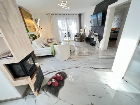 Communal lounge/ TV room, Living room, Lounge or bar, Seating area