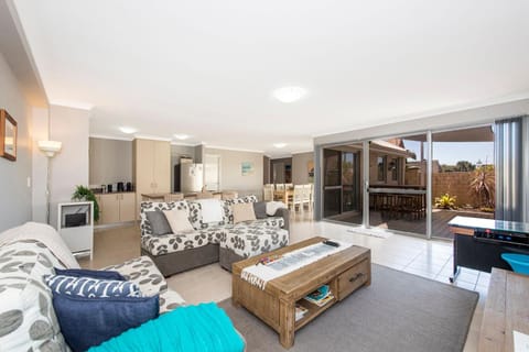 4Shore with Wifi House in Busselton