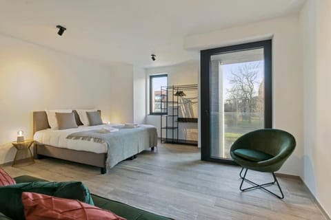 Huswell - Spacious 3 bedroom apartment with private garage Apartment in Knokke-Heist