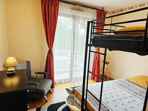 Bed, Photo of the whole room, Bedroom, bunk bed