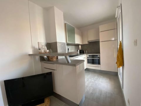 Appartement Cavalière, 3 pièces, 5 personnes - FR-1-308-137 Condominio in Le Lavandou