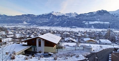 Property building, Day, Bird's eye view, Winter, City view, Mountain view