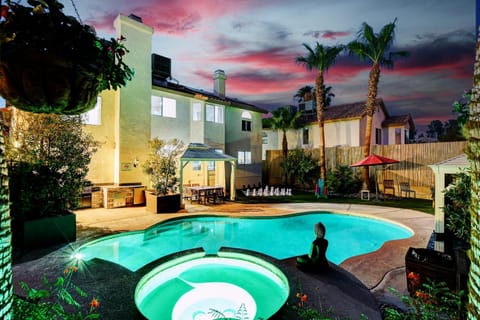 Buddha Play Modern with Pool & Spa Sauna Near Vegas strip House in Green Valley North