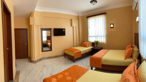 Hostal California Inn Hotel in Guayaquil