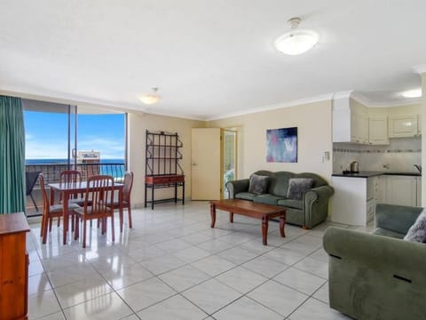 Monte Carlo Resort - Hosted by Coastal Letting Condo in Surfers Paradise Boulevard