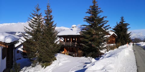 Property building, Winter, Hiking, Hiking, Mountain view