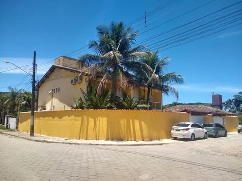 Property building, Day, Neighbourhood, Street view