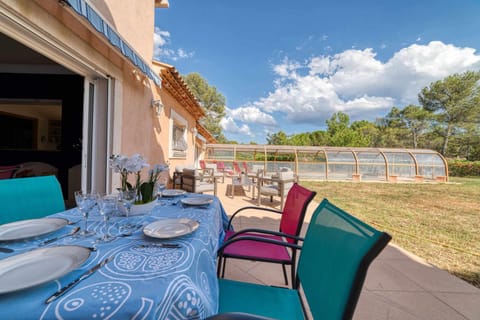 Villa located between Cannes and SaintTropez Villa in Roquebrune-sur-Argens