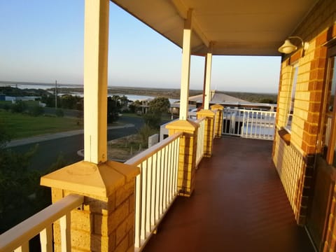 Balcony/Terrace, River view, Sunrise, Sunset