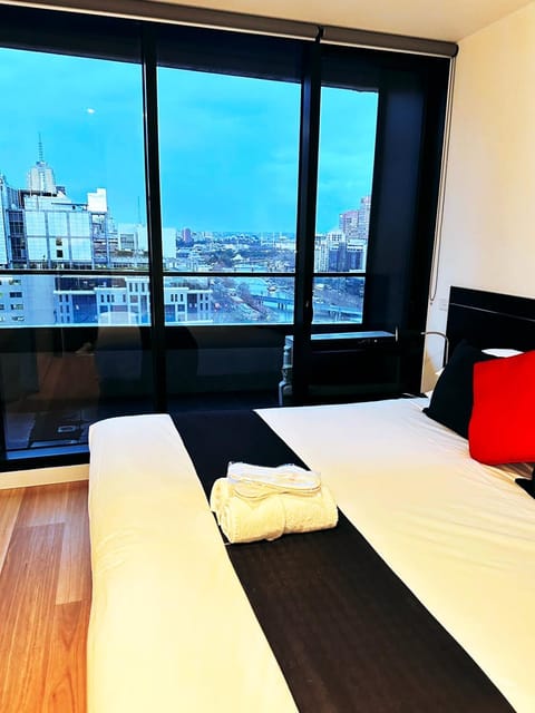Aura on Flinders Serviced Apartments Flat hotel in Southbank
