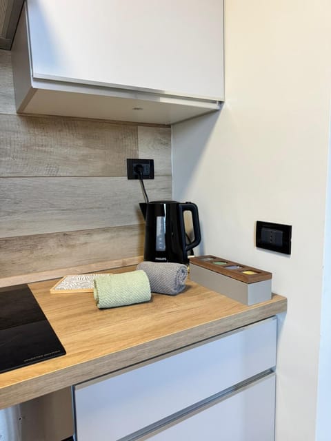 Coffee/tea facilities, Kitchen or kitchenette