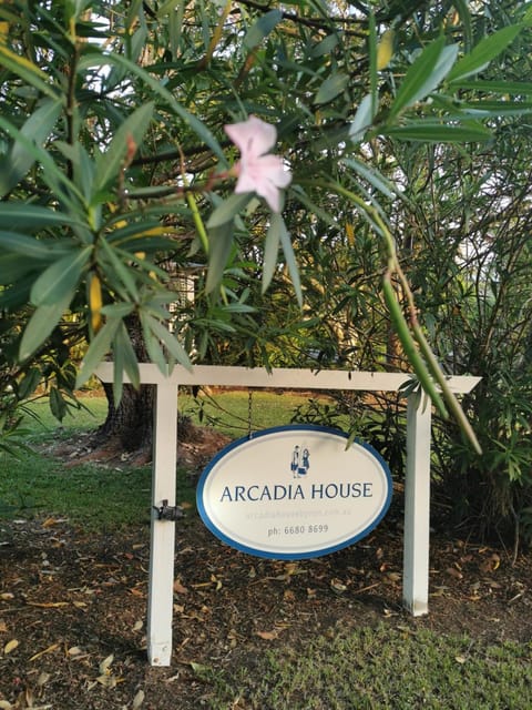 Arcadia House Übernachtung mit Frühstück in Byron Bay