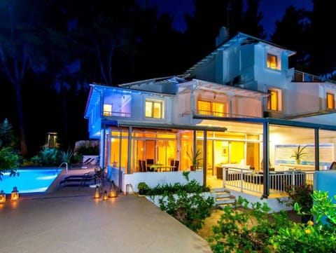 Hera's Resort with Private Pool and Lush Garden Villa in Halkidiki