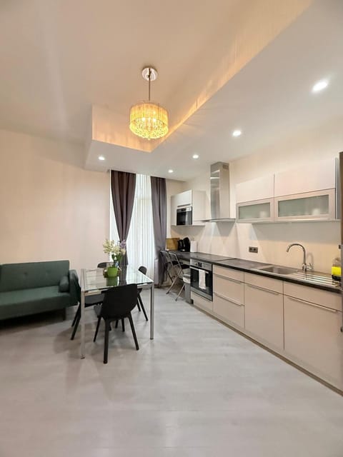 Kitchen or kitchenette, Living room, Dining area