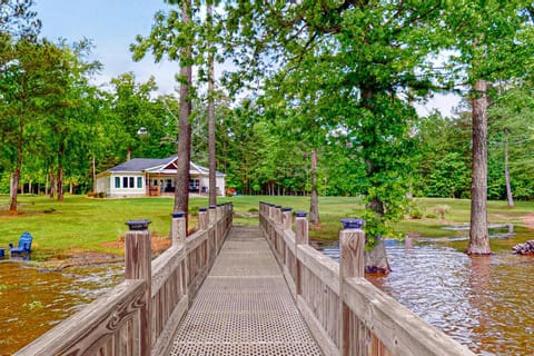 Luxury Lake Retreat Casa in Lake Murray