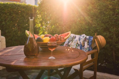 Balcony/Terrace, Food and drinks, Decorative detail, Food
