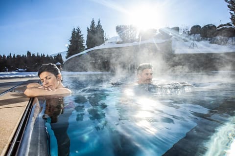 Swimming pool, Open Air Bath