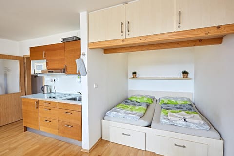 Bed, Kitchen or kitchenette