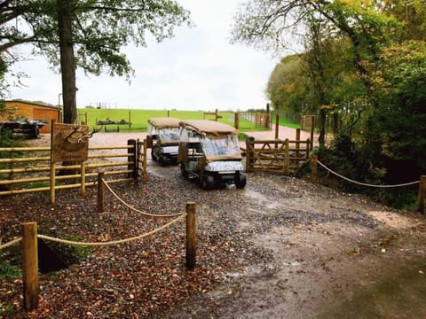Luxury Safari Lodge surrounded by deer!! 'Fallow' House in Mid Devon District