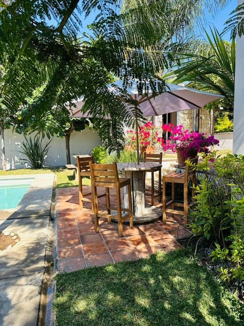 Patio, Spring, Day, Garden, Garden view, Swimming pool