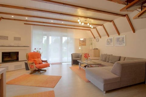 Living room, Photo of the whole room, Seating area