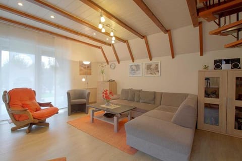 Living room, Photo of the whole room, Seating area