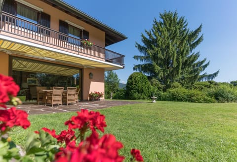 Garden, Garden view