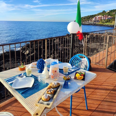 Balcony/Terrace, Food and drinks, Sea view, Breakfast