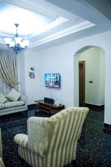 Lorenzo's Place - Guzape Apartment in Abuja