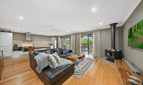 Lilies Luxe Suite on Lovedale with Private Heated Pool 5star Haus in Keinbah