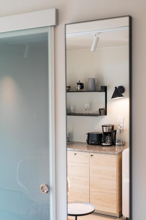 Coffee/tea facilities, Kitchen or kitchenette