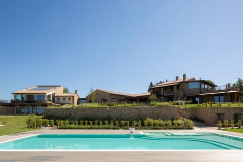 Property building, Day, Garden, Garden view, Pool view, Swimming pool