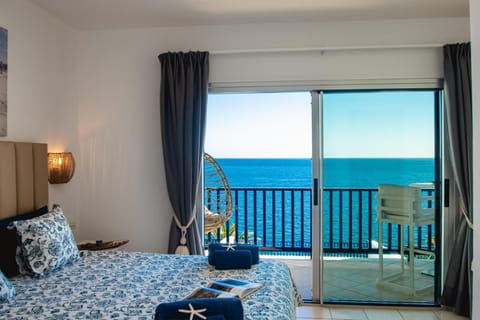 FRONTLINE VILLA 25, Modern Coastal Design with Amazing Views Villa in Puerto Calero