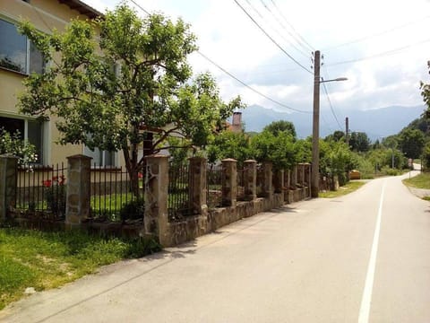 Къща за гости Край реките House in Gabrovo, Bulgaria