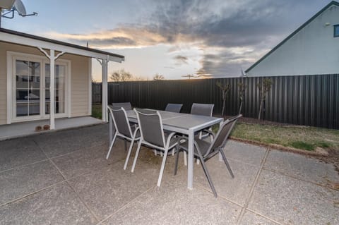 Relax on Rata, Cottage 1 House in Twizel