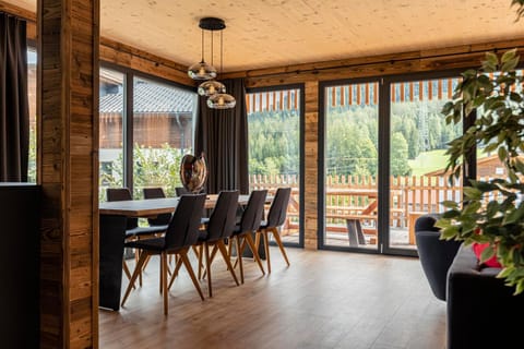 View (from property/room), Seating area, Dining area