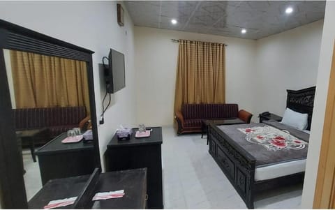 Family Guest House in Garden Town Bed and breakfast in Lahore