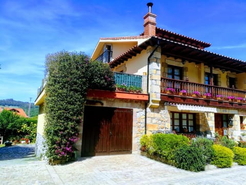 La Chimenea Cantabra Country House in Western coast of Cantabria